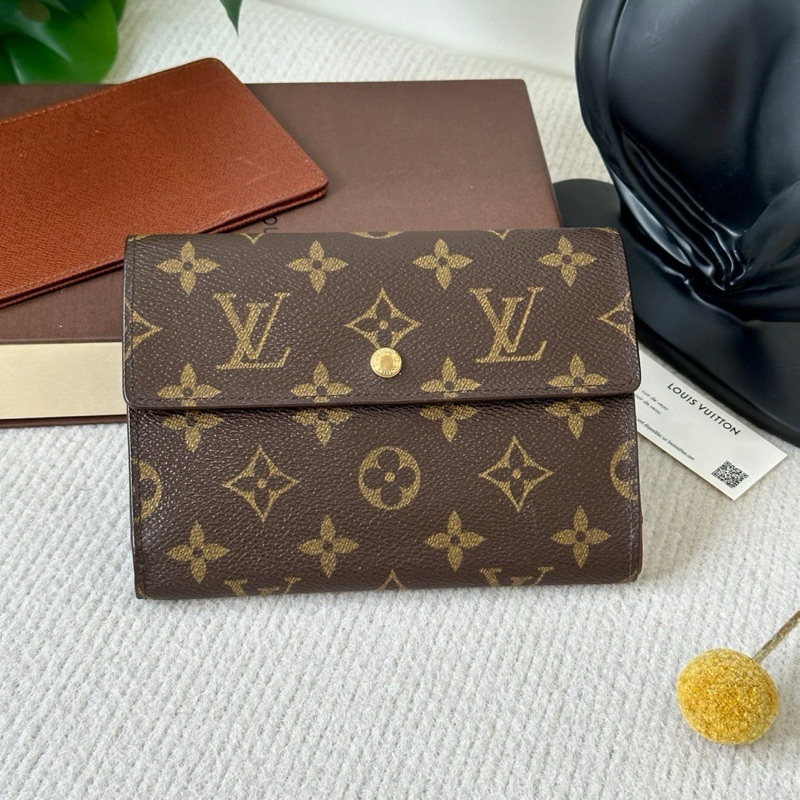 SALE! กระเป๋าสตางค์ มือ 2 LV หลุยส์ 3พับ สินค้าพร้อมส่ง
