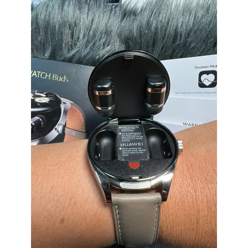 ‼️เคลียร์สต๊อกครับ‼️ สมาร์ทวอทช์ HUAWEI Watch Buds khaki มือ 2 สภาพ 95% สวยๆครับ อุปกรณ์ครบยกกล่องการใช้งานปกติ