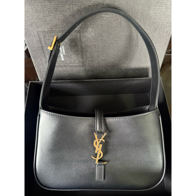 กระเป๋า Ysl hobo bag