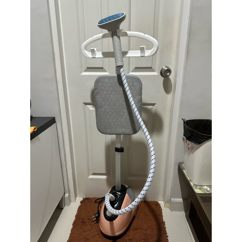 มือ 1 เตารีดไอน้ำ 2 in 1 GY298 Pro รีดผ้าเรียบรีดผ้า เตารีดไอน้ำแบบยืน ความจุแท้งค์น้ำ 1.8 ลิตร