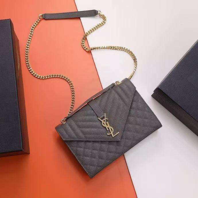 SAINT LAURENT YSL ENVELOPE กระเป๋าสะพายข้างหนังลายเกรนกระเป๋าสะพายข้าง  487206  114
