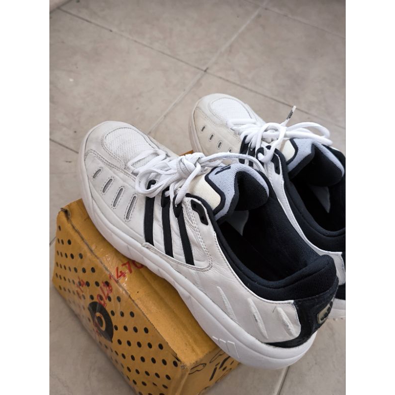 รองเท้า มือสอง ของแท้ size 44-45