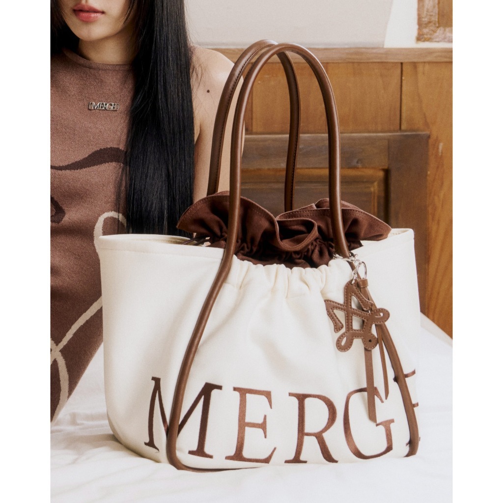 🌟🌟100%แท้ 💯Merge A Day Bag กระเป๋า official กระเป๋าถือ สะพายข้าง