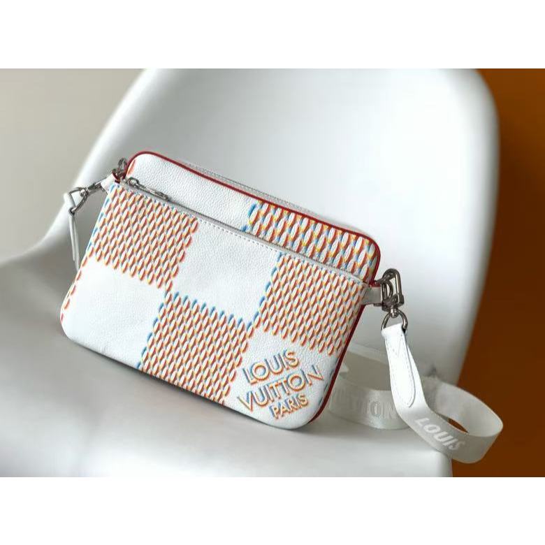 LOUIS VUITTON Trio amier Spray กระเป๋าสะพายข้างหนังวัวสไตล์สตรีทสุดหรูสำหรับผู้ชาย  541