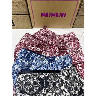 NUNUH PORCELAIN นูนูห์ลายแจกัน