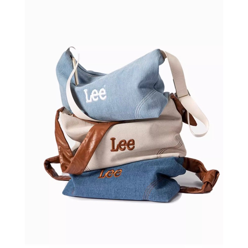 LEE Crossbody Bag / กระเป๋าสะพายข้าง LEE (จากช็อปแท้ 100%)