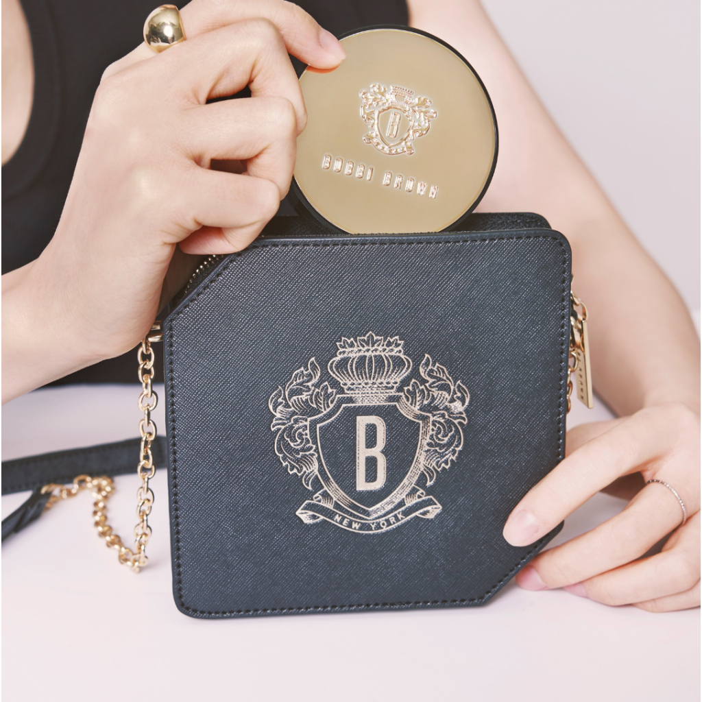 Bobbi Brown Cosmetic Bag/ chain bag  กระเป๋าเครื่องสำอางค์ บ็อบบีบราวน์ กระเป๋าเครื่องสำอางแบรนด์เนม
