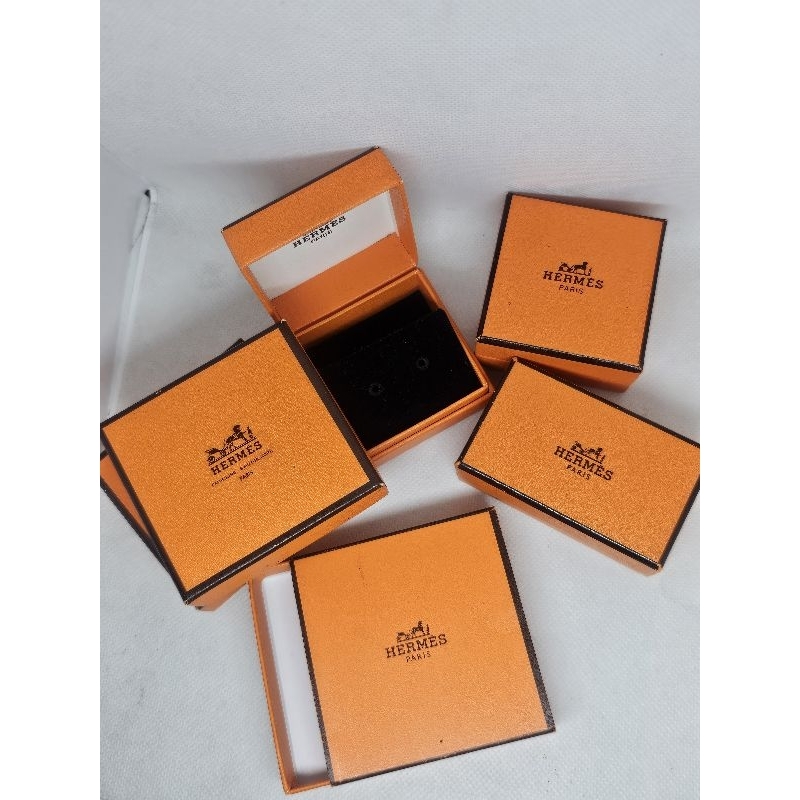 กล่องเปล่า กล่องใส่เครื่องประดับวินเทจและน้ำหอม  Hermes