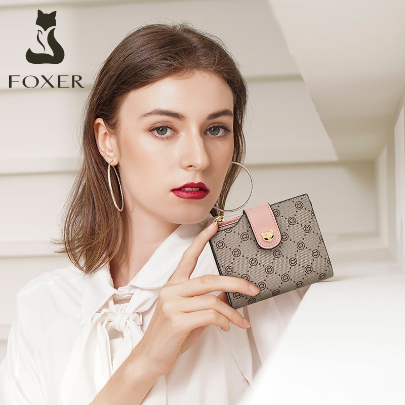 FOXER กระเป๋าสตางค์ใบสั้น แฟชั่นพิมพ์ลาย ที่ใส่บัตรเครดิต กระเป๋าสตางค์พับได้  ของขวัญสำหรับผู้หญิง