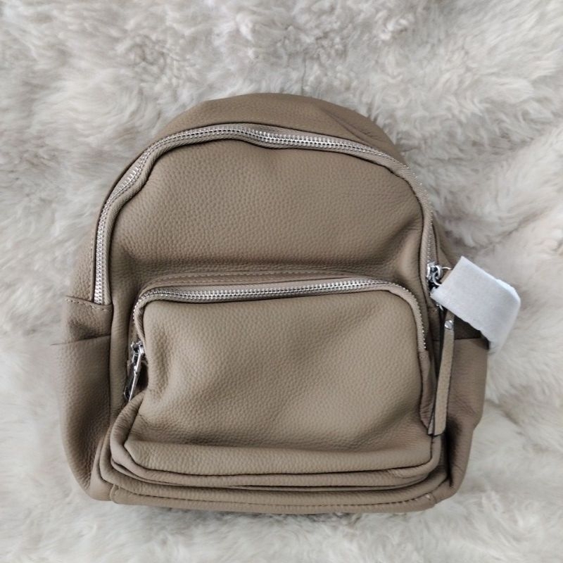 D25 กระเป๋าเป้สะพายหลังผู้หญิง