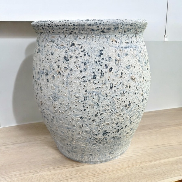 Flowerpot กระถางดินเผาทรงตรงเล็กปากบาน สีวินเทจ เก่า ๆ  ขนาด 20 x 24 cm.
