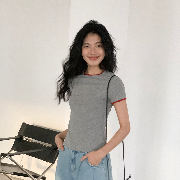 cherryshop🍒พร้อมส่ง เสื้อยืดแฟชั่นผู้หญิง เสื้อยืดแขนสั้น ดีไซน์สีตัดกัน เหมาะกับการสวมใส่ทุกรูปแบบ - รูปที่ 4