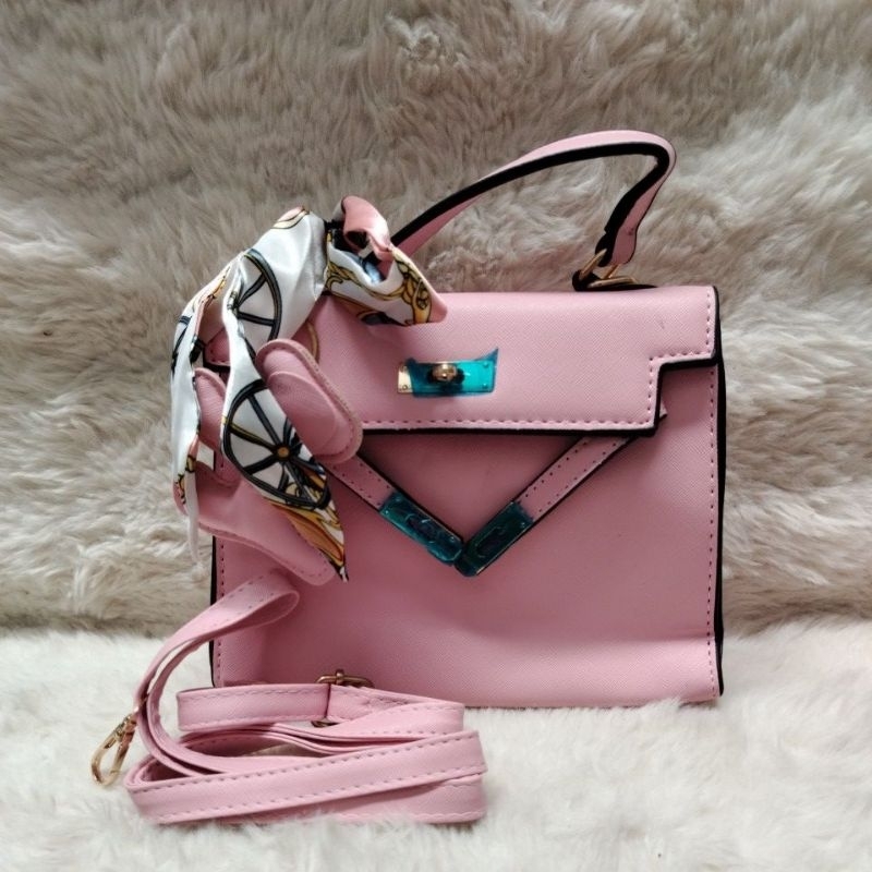 I23 กระเป๋าถือ กระเป๋าสะพาย