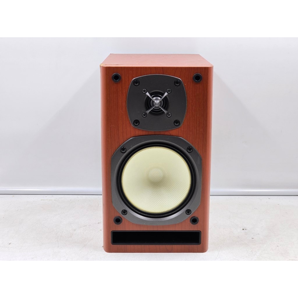 BB36 ลำโพงมือสองญี่ปุ่น 1 ข้าง (985) ONKYO D-N7NX 70W 4 โอห์ม Woofer 4.5 นิ้ว Size ตู้ 16x25x28CM มี