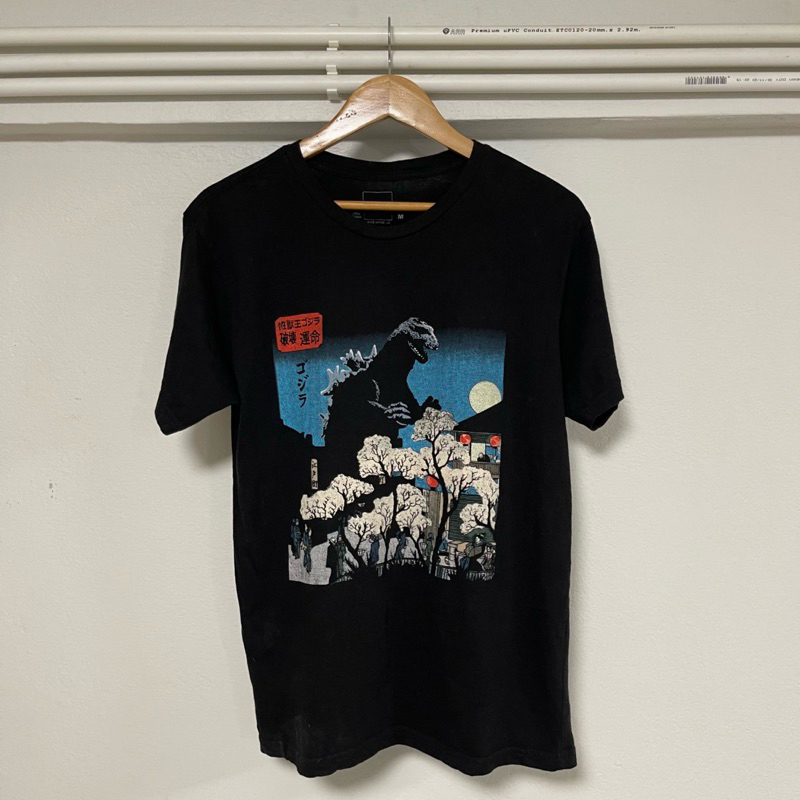 เสื้อมือสอง Godzilla - Japanese Sakura ( TOHO )