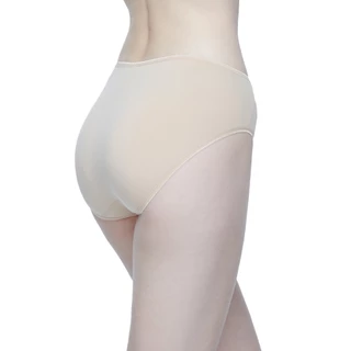 Wacoal Super Soft Nylon Half Panty (M-6XL) กางเกงในนวัตกรรมเนียนนุ่ม รูปแบบครึ่งตัว รุ่น WU5S00H/WU3992 สีเนื้อ (NN)