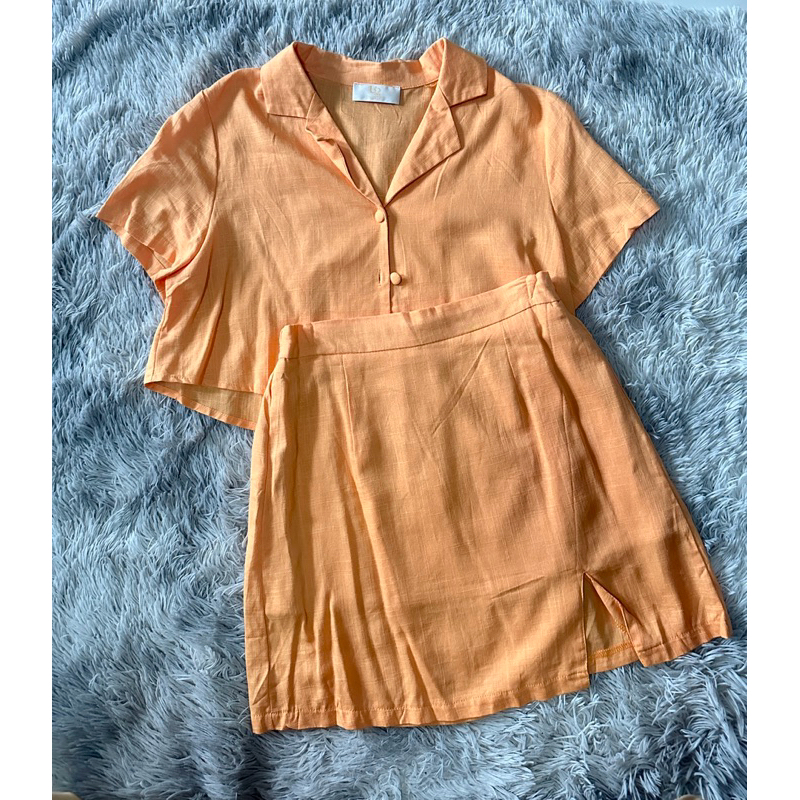 ส่งต่อ เซตเสื้อ+กระโปรง U2