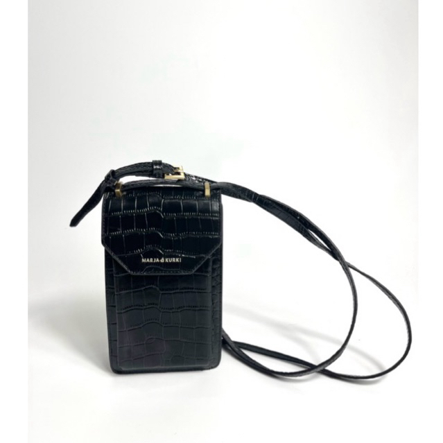 (used) Marja Kurki รุ่น phone bag หนังแท้ปั้มcroc แท้ แพง สภาพดี ใส่promaxได้