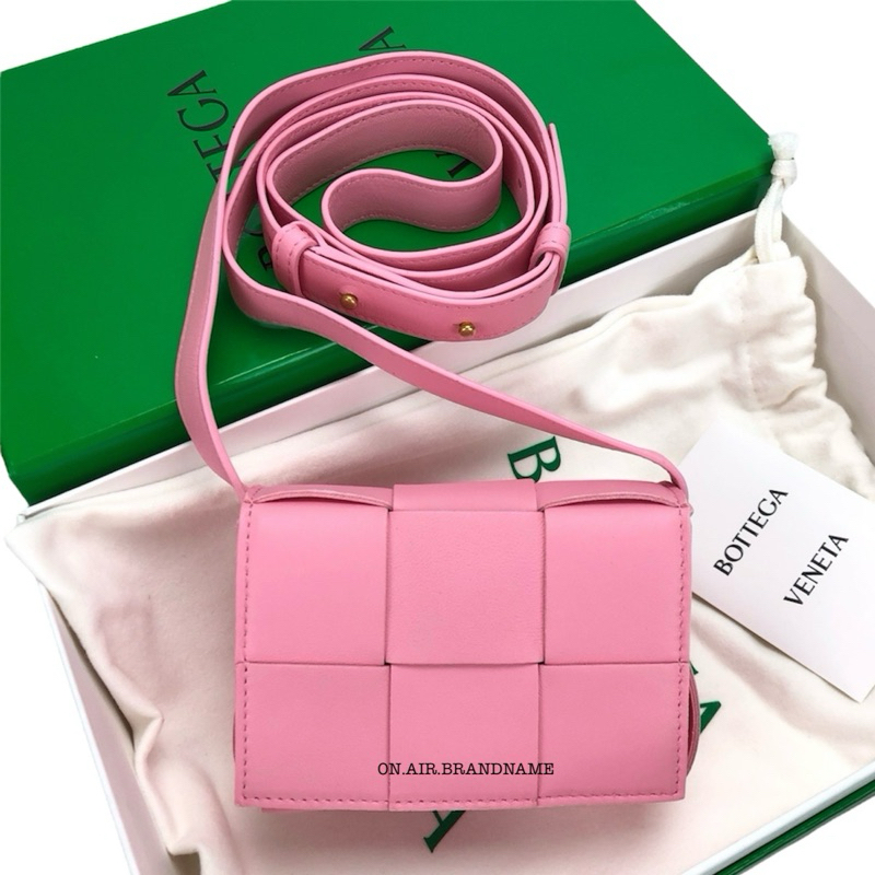 New bottega mini cassette สีชมพูน่ารัก ราคาดีงาม