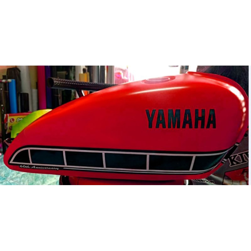 สติ๊กเกอร์ติดลายถัง YAMAHA SR 6  ชิ้นทั้งคัน (สนใจสีอื่นสามารถแจ้งในแทชได้ค่ะ)