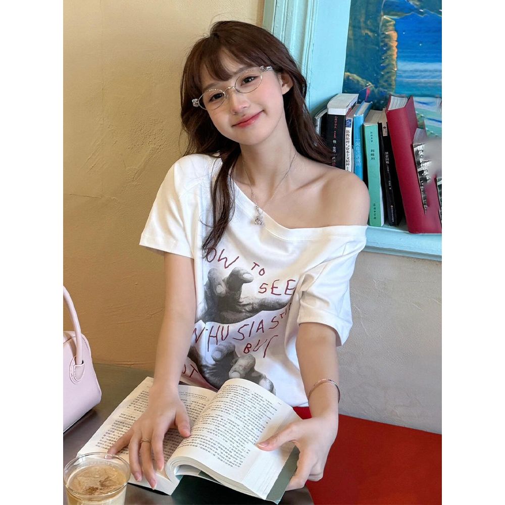 เสื้อปาดไหล่ oversize ใส่ทำงานได้ เข้ากับทุกสไตล์ได้
