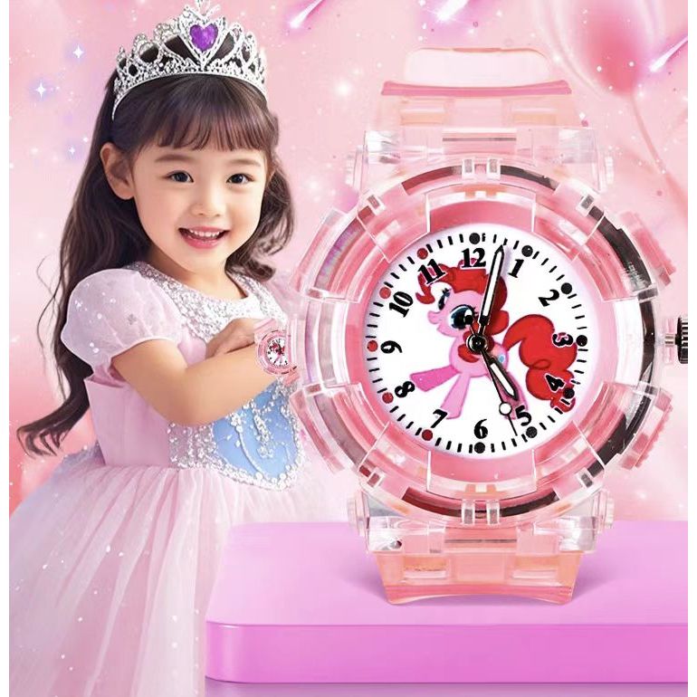 "นาฬิกาข้อมือเด็กแฟชั่นหน้ารัก ลายPONY สำหรับเด็กผู้หญิง เปิดไฟได้ ร้านค้าไทย แถมถ่านเพิ่ม1เม็ด"