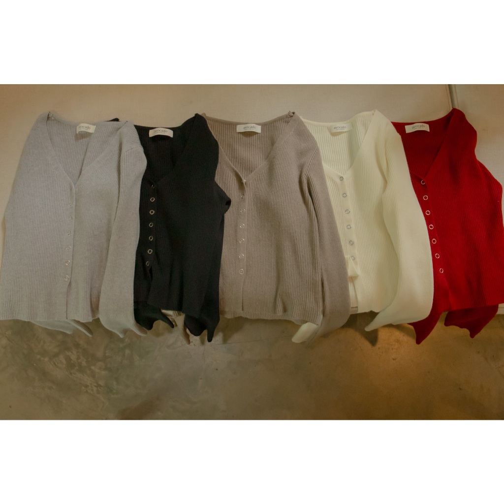 avo sydney knit cardigan คาร์ดิแกนที่ใส่ง่ายๆ ใส่ได้ทุกวัน ตัวเดียวออกจากบ้านคือจบ ใครชอบใส่พอดีตัวแ