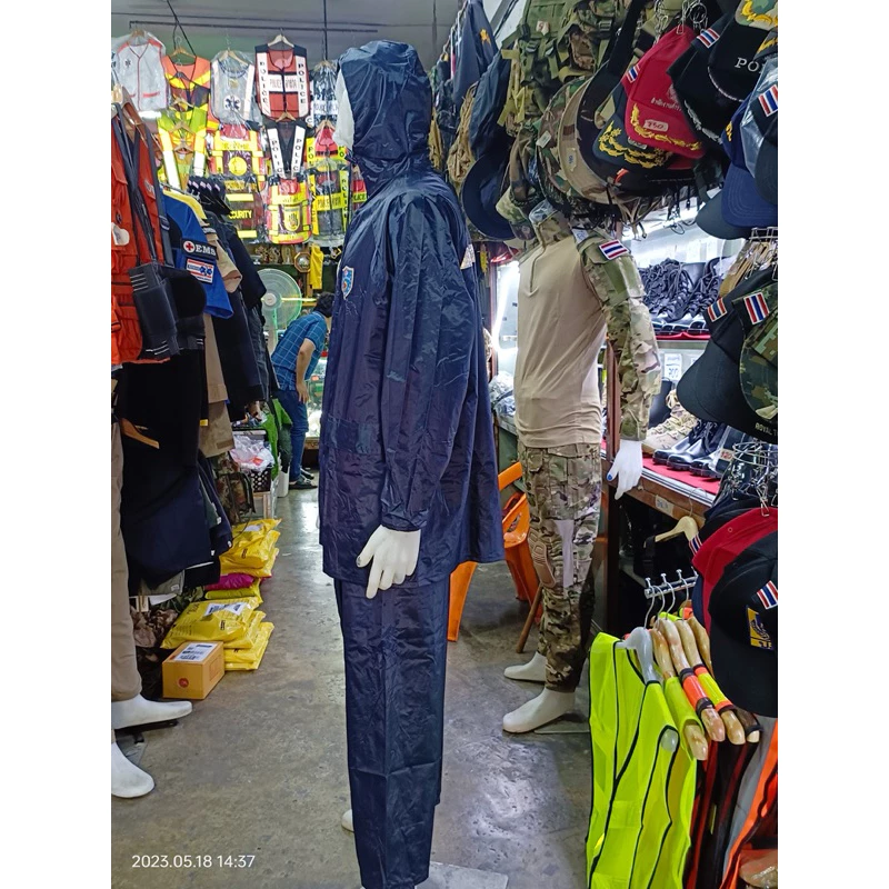 ชุดกันฝนเสื้อและกางเกง มีฮูด ซิปกระดุม เอวยืด ผ้า PVC thumbnail 4