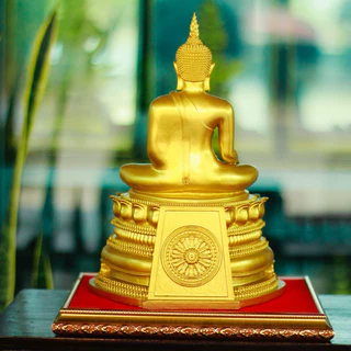 พระพุทธรูปปางมารวิชัย หรือปางชนะมาร เนื้อแร่เหล็กน้ำพี้ ขนาดฐาน7นิ้ว หน้าตัก5นิ้ว สูง10นิ้วแถมฟรีฐานรอง