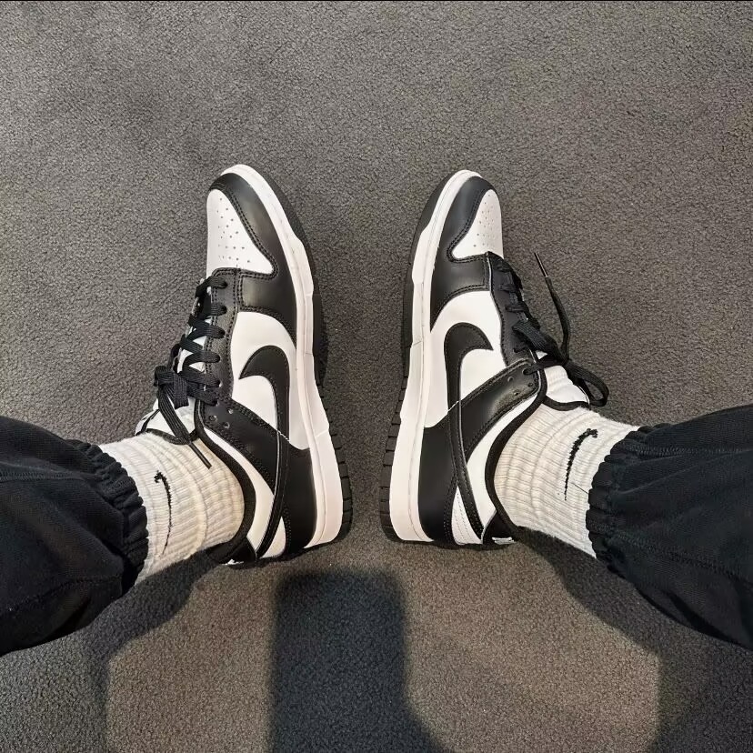 【ของแท้ 100%】ไนกี้รองเท้าผู้ชายNk Dunk Low-Panda sneakers รองเท้าผู้หญิง