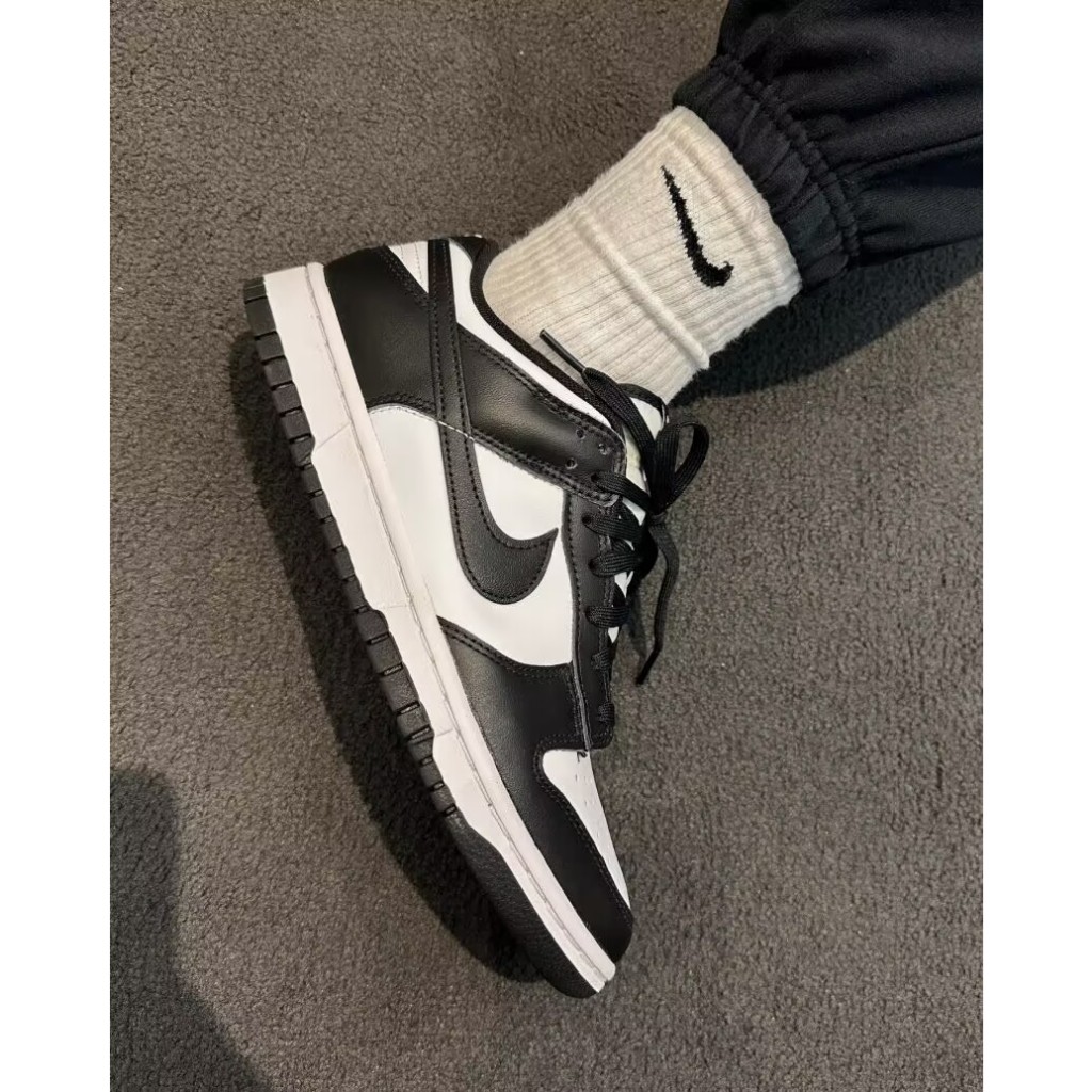 【ของแท้ 100%】ไนกี้รองเท้าผู้ชายNk Dunk Low-Panda sneakers รองเท้าผู้หญิง