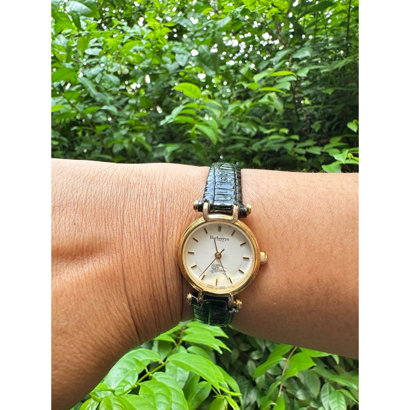 นาฬิกา Burberry Lady Swiss Made  แท้มือสอง  พร้อมใช้สภาพดี USED