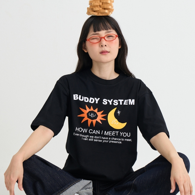 Hidden Folder (BUDDY SYSTEM : Tee Shirt) เสื้อยืด Folders UNISEX เสื้อหน้าร้อน คอกลม เนื้อนุ่มพิเศษ 