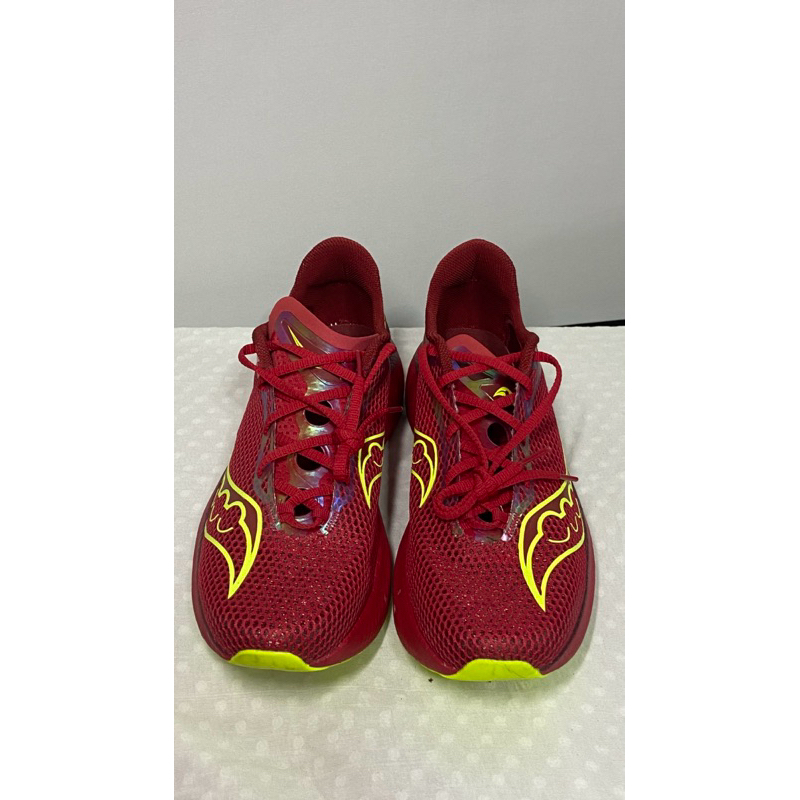 Saucony Endorphin Pro 3 มือสองสภาพใหม่ 90%