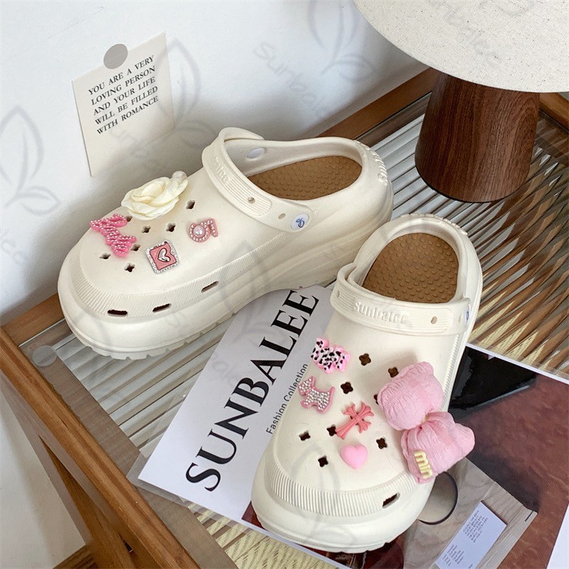 SHO-SUN-8694 รองเท้าหัวโต สไตล์เกาหลี สีพื้นน่ารัก แถมตัวติดน่ารัก รองเท้าส้นตึก พื้นนิ่มใส่สบายมาก