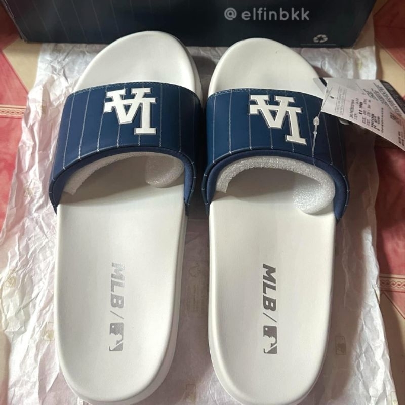 แท้ 💯 MLB Mound/ Dia Monogram Slides/Sandals รองเท้าแตะแบบสวม NY สีดำ/สีขาว/สีน้ำเงิน