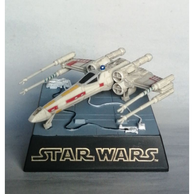 X - WING​  FIGHTER​  /  STAR​ WARS​