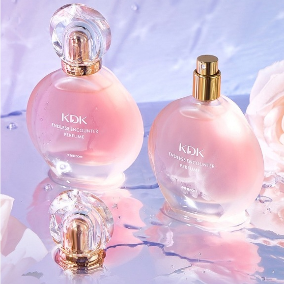 KDK น้ำหอม โทนกลิ่นดอกไม้หอม ติดทนนาน ขวดสวยแพกเก็จทันสมัย 50ml พร้อมกล่อง   KDK471