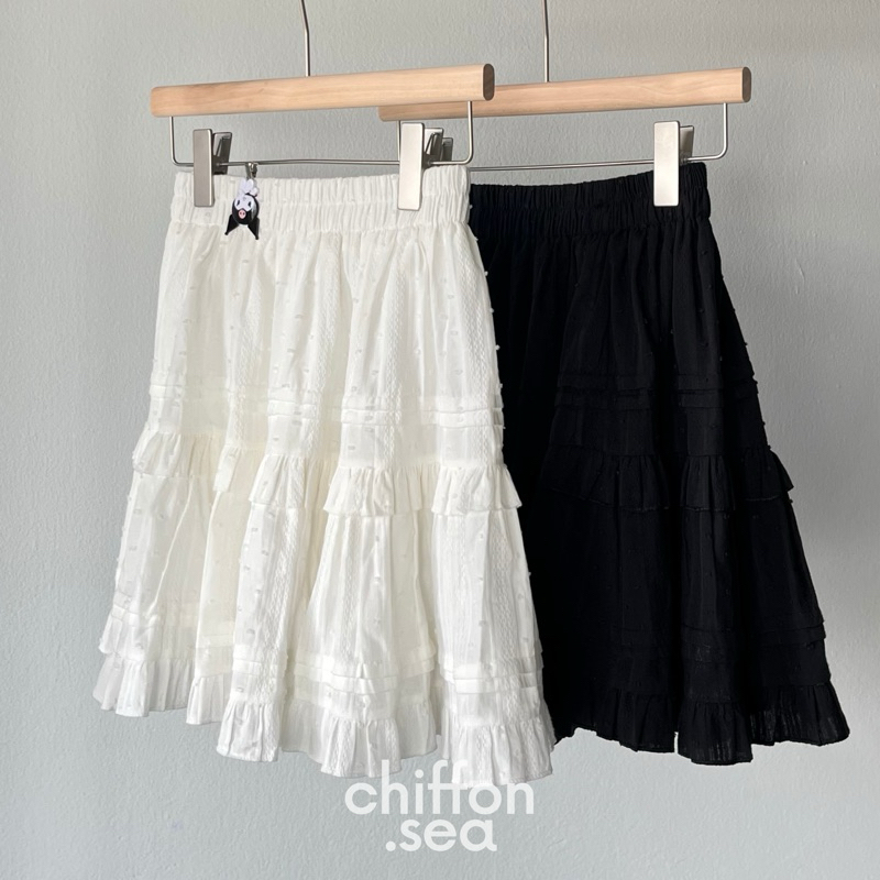 Jolly skirt | กระโปรงสั้น ผ้าลูกไม้ทั้งตัว ลายผ้าสวย นิ่ม มีซับใน