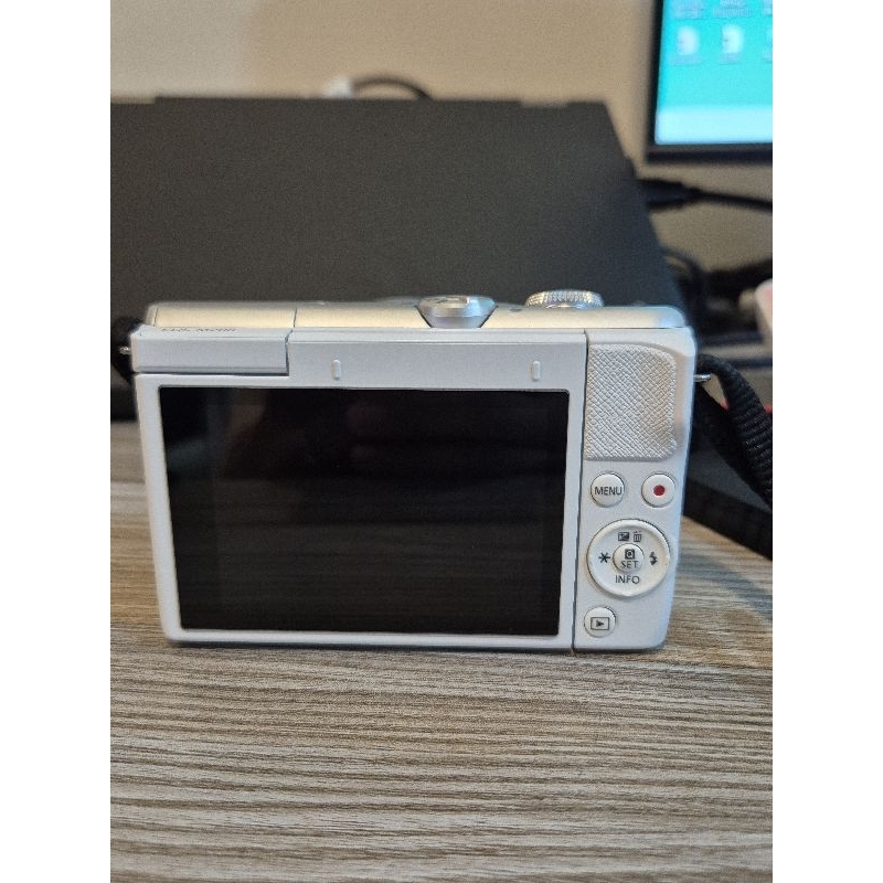 กล้อง canon Eos M200 สีขาว (มือสอง) สภาพ 98 %