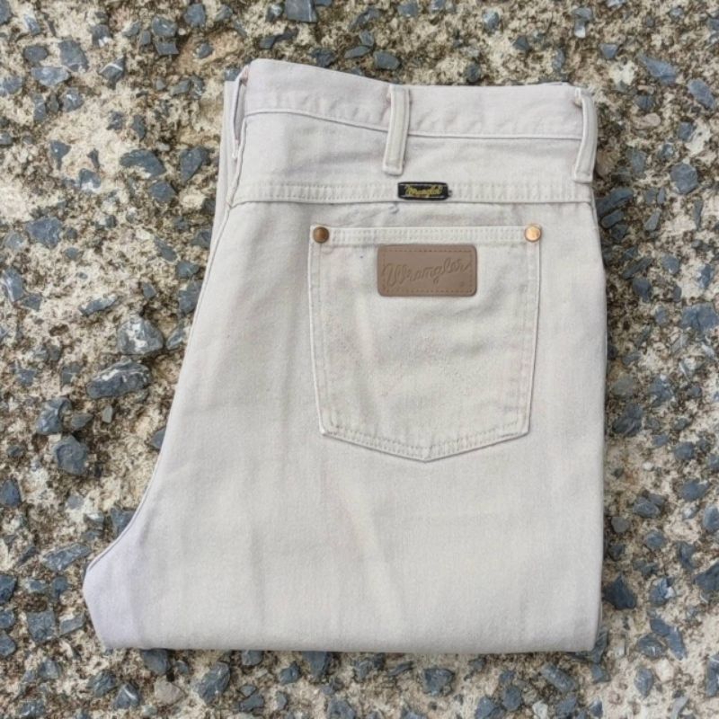 W12/36 กางเกงยีนส์มือสอง Wrangler รุ่น 936DEN เอววัดจริง 36" ยาวทั้งตัว 42" ปลายขา 8.6" ผลิต USA วิน