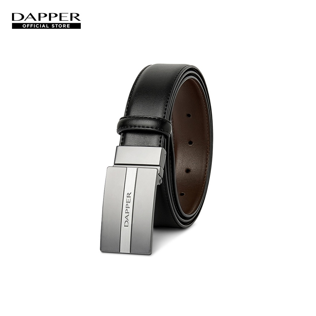 DAPPER เข็มขัดหนังแท้ Engraved Plaque Buckle Reversible Belt แบบใส่ได้ 2 ด้าน สีดำ (BBC/BK/1292PG1)