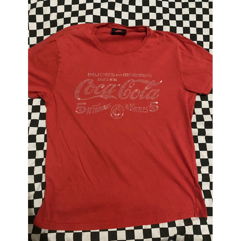 เสื้อโค้ก เสื้อCoca-Cola ไซส์L ฟ้อนท์จาง งานป้าย ของสะสมCoca-Cola ของสะสมโค้ก เสื้อCokeของแท้ เสื้อเ