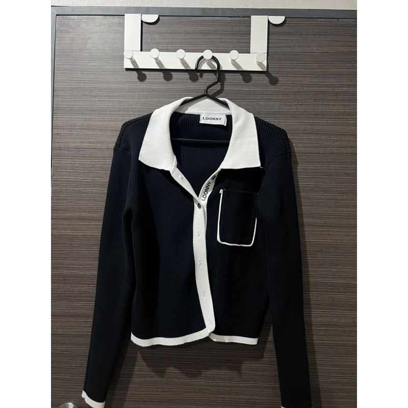 LOONNY STORE ♡⸝⸝คาร์ดิแกน รุ่น Yejin Cardigan สีดำ (used)