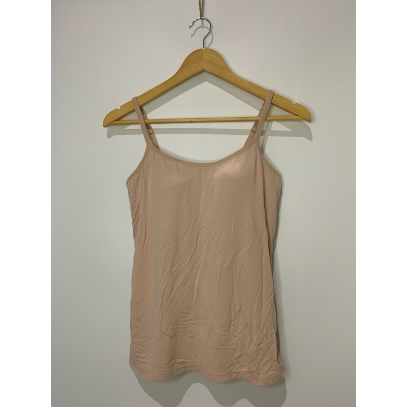 เสื้อสายเดี่ยวสีเนื้อ Uniqlo Bratop Airism ไซส์ L