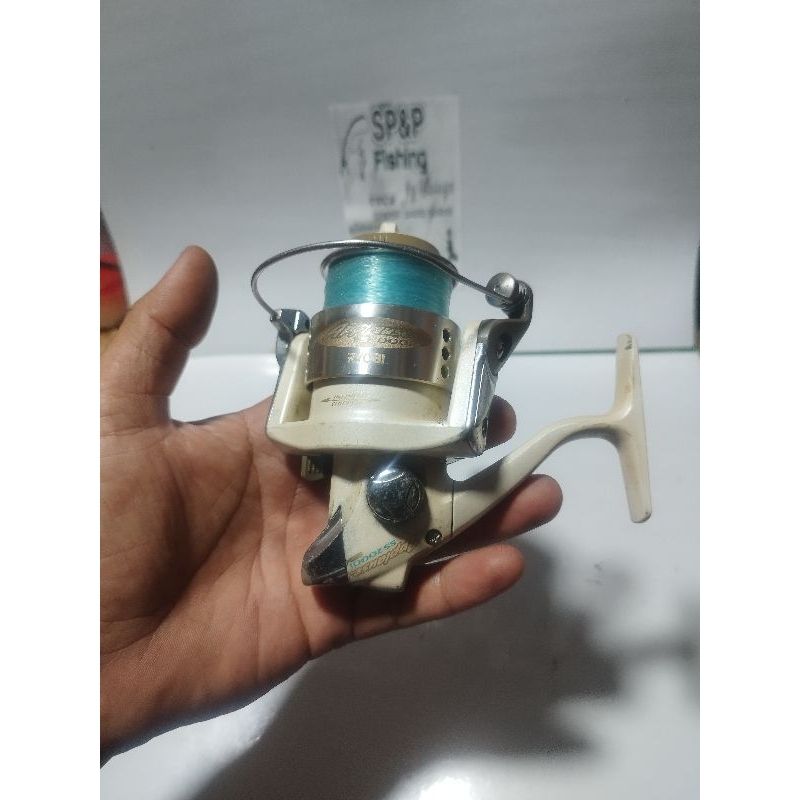 รอกตกปลามือสองญี่ปุ่น ryobi applause ss 2000i