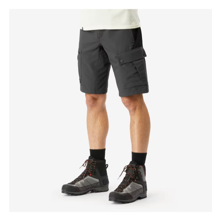 กางเกงขาสั้นที่ทนทานเพื่อการเดินป่าสำหรับผู้ชายรุ่น MT500 (สีเทา) FORCLAZ