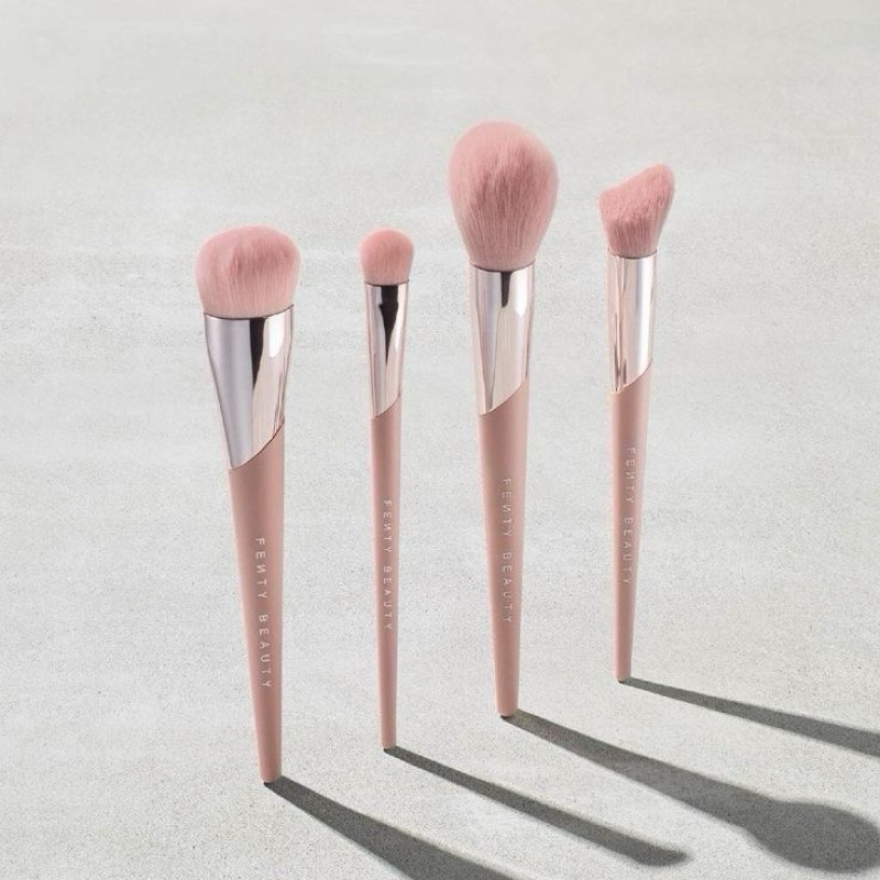 🔺ป้ายไทย🔺 แปรง Fenty beauty Brush : รองพื้น, บลัช, แป้ง, บรอนเซอร์