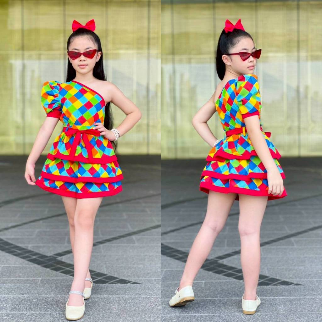 IN ❤️ชุดเซทเสื้อเปิดไหล่ลายตารางแหยม + กระโปรง 3 ชั้น แถมคาดผมเข้าเซท ( คอตตอน tc)