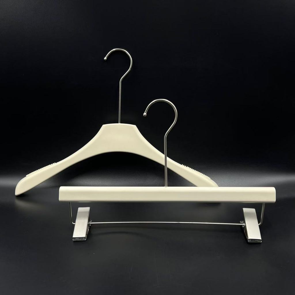 ไม้แขวนเสื้อพลาสติก ไม้แขวนเสื้อ ไม้หนีบกางเกง หนีบกระโปรง แข็งแรง คุณภาพดี-PSD-ราขา10ชิ้น